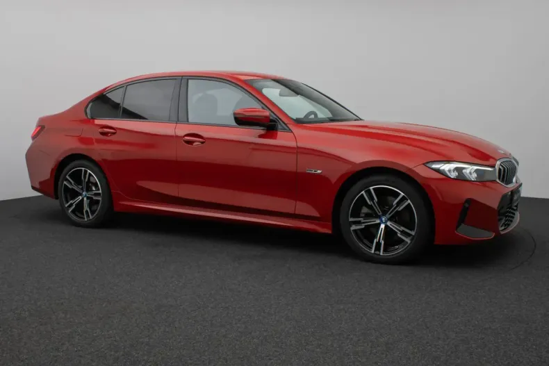 BMW 330 din 2022 cu 31.711 km - oferta BMW173923 - foto 3