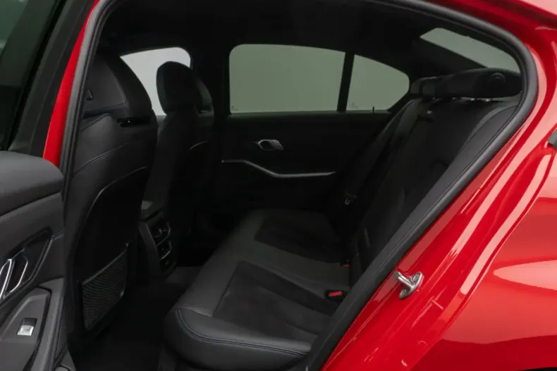 BMW 330 din 2022 cu 31.711 km - oferta BMW173923 - foto 24