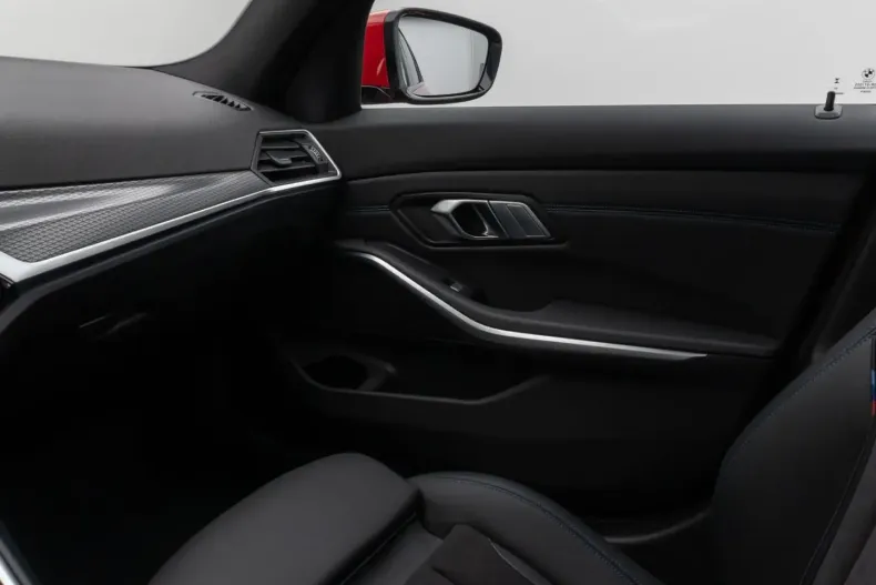 BMW 330 din 2022 cu 31.711 km - oferta BMW173923 - foto 31