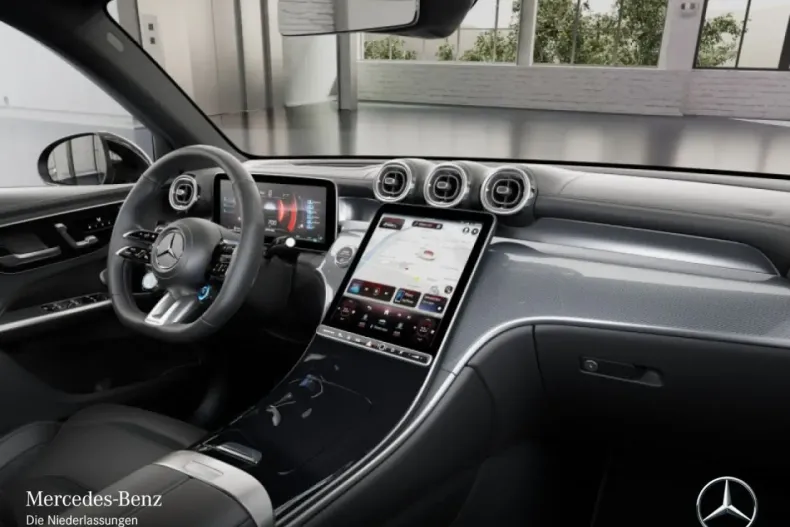 Mercedes-Benz GLC 43 AMG din 2024 cu 10.783 km - oferta MER173928 - foto 11