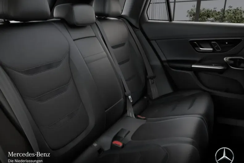 Mercedes-Benz GLC 43 AMG din 2024 cu 10.783 km - oferta MER173928 - foto 13