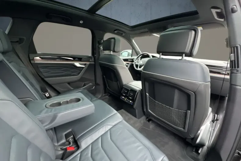 Volkswagen Touareg din 2022 cu 74.844 km - oferta VOL173934 - foto 20