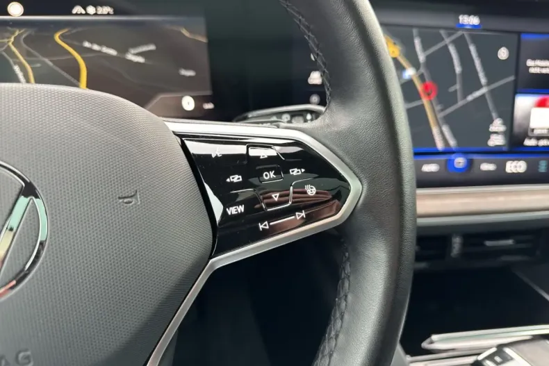 Volkswagen Touareg din 2022 cu 74.844 km - oferta VOL173934 - foto 31