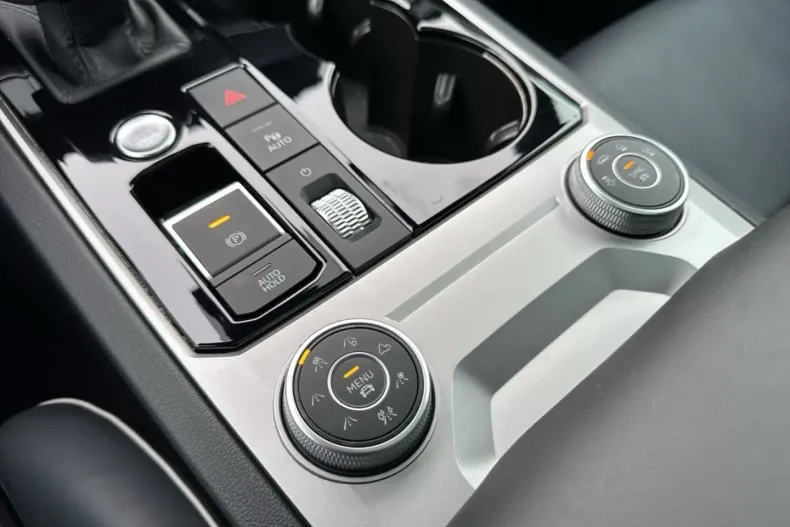 Volkswagen Touareg din 2022 cu 74.844 km - oferta VOL173934 - foto 34