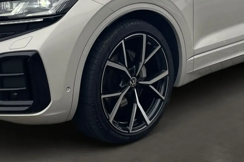 Volkswagen Touareg din 2025 cu 37.084 km - oferta VOL173935 - foto 10