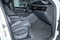 Volkswagen Touareg din 2024 cu 22.971 km - oferta VOL173936 - foto 3