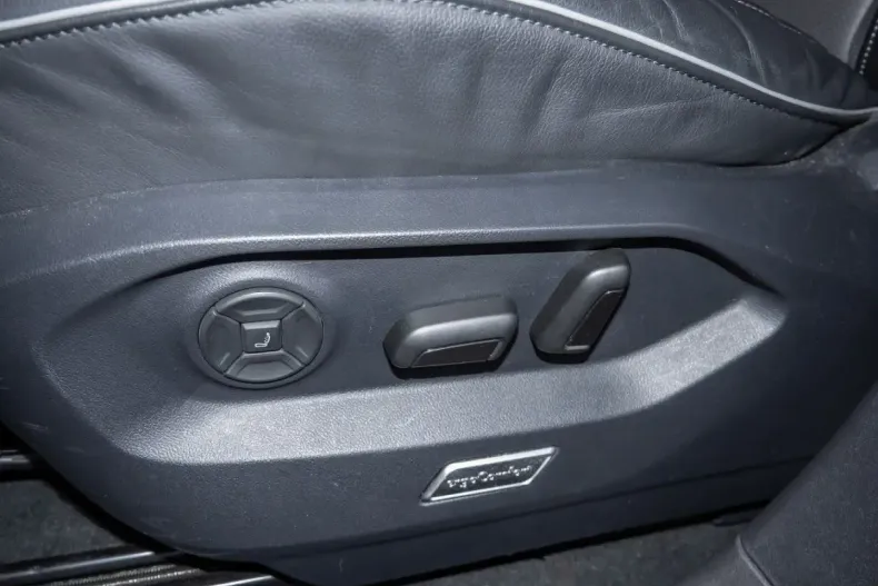 Volkswagen Touareg din 2024 cu 22.971 km - oferta VOL173936 - foto 20