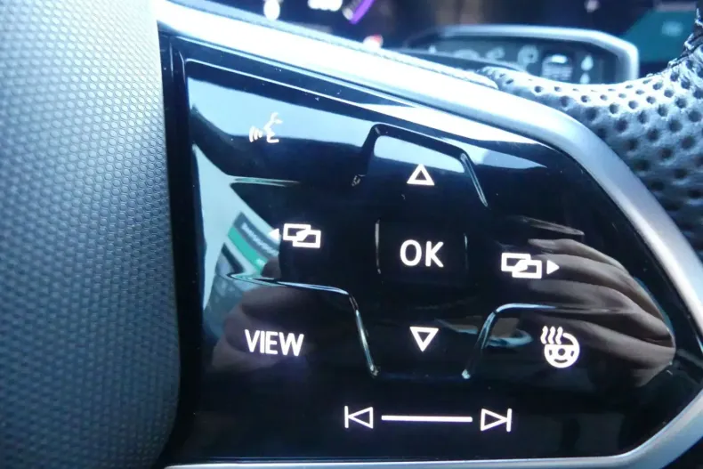 Volkswagen Touareg din 2024 cu 45.025 km - oferta VOL173939 - foto 23