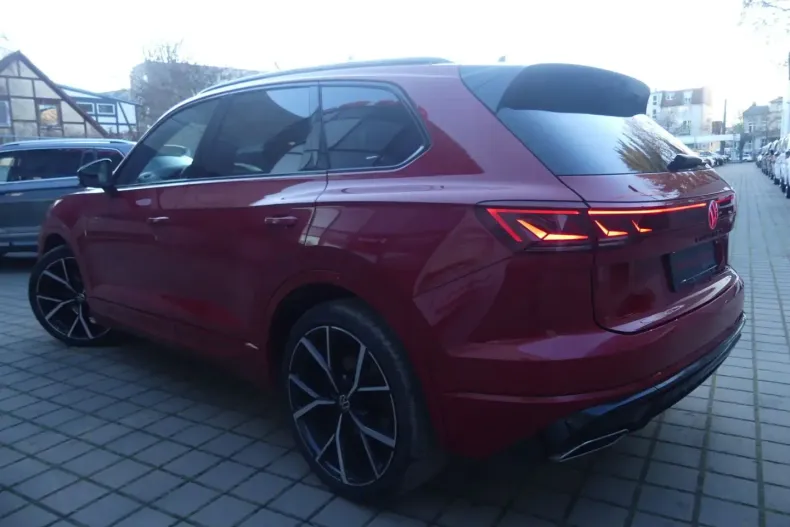 Volkswagen Touareg din 2024 cu 45.025 km - oferta VOL173939 - foto 31