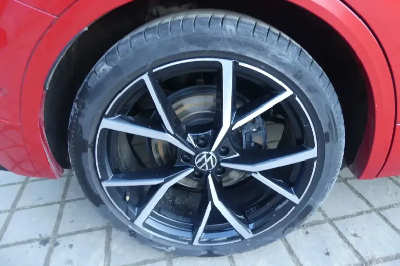 Volkswagen Touareg din 2024 cu 45.025 km - oferta VOL173939 - foto 32