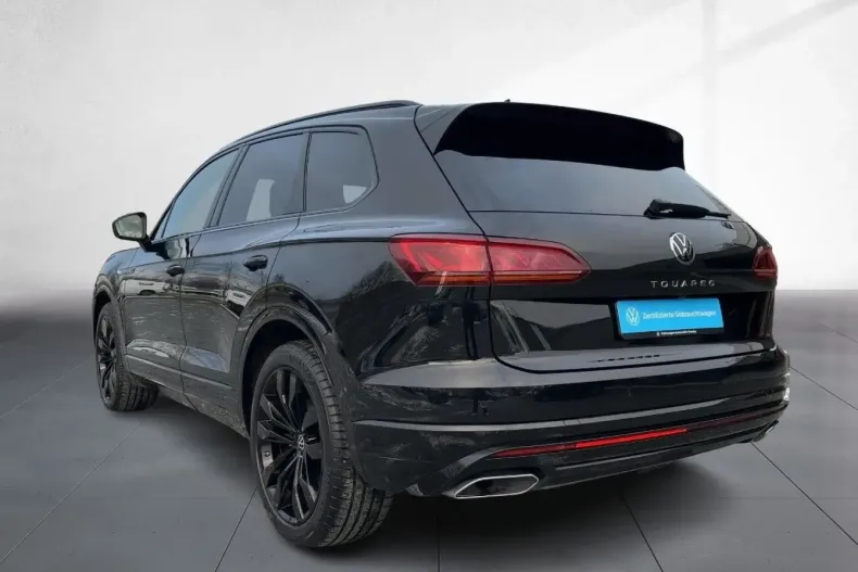 Volkswagen Touareg din 2022 cu 33.179 km - oferta VOL173940 - foto 2