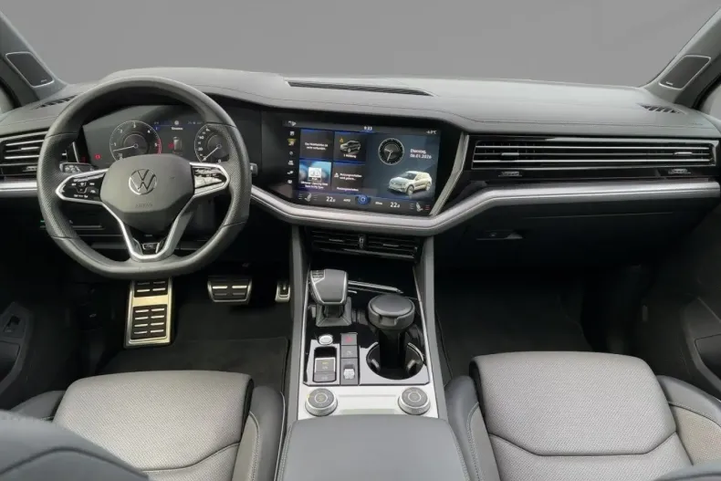 Volkswagen Touareg din 2022 cu 33.179 km - oferta VOL173940 - foto 5