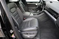 Volkswagen Touareg din 2022 cu 60.000 km - oferta VOL173943 - foto 16