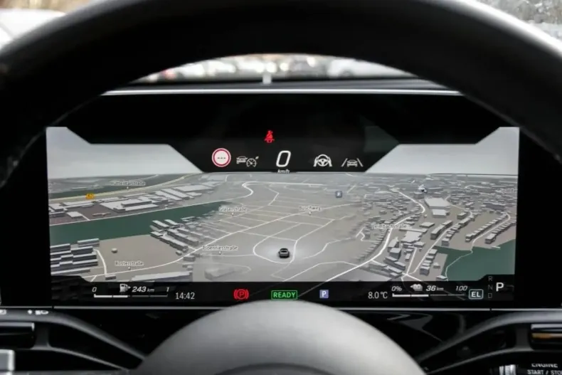 Mercedes-Benz E 300 din 2023 cu 4.532 km - oferta MER173958 - foto 10