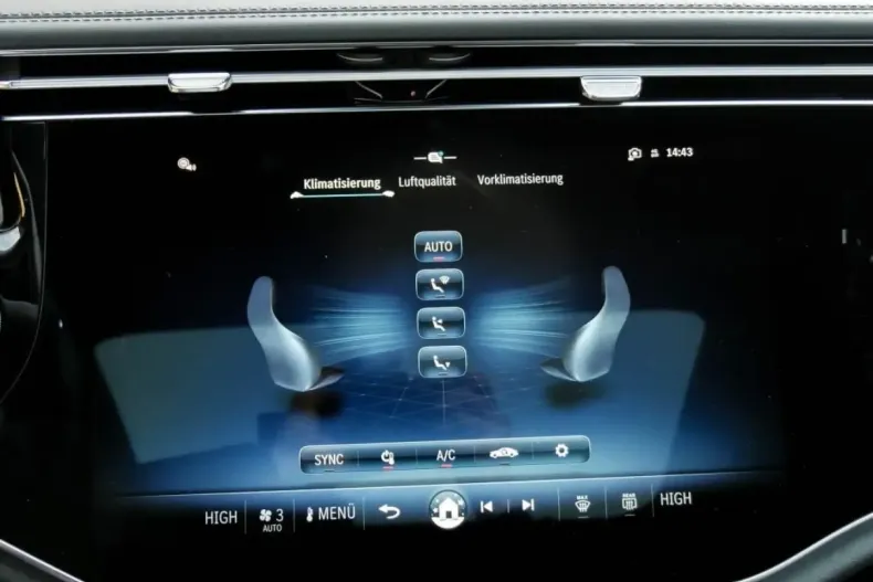 Mercedes-Benz E 300 din 2023 cu 4.532 km - oferta MER173958 - foto 19