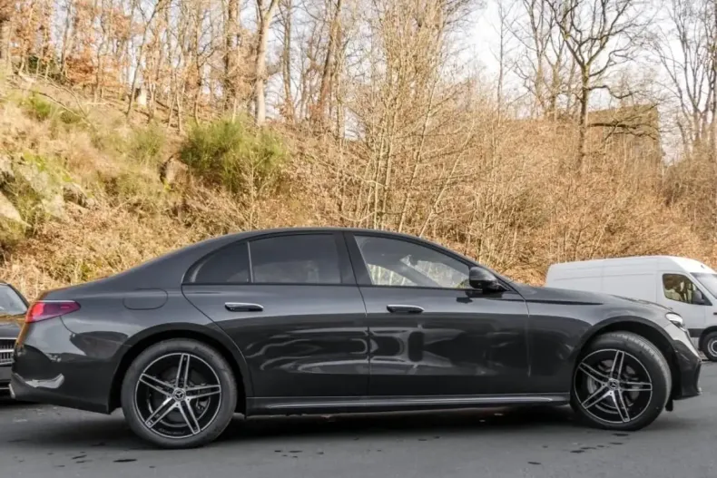 Mercedes-Benz E 300 din 2023 cu 4.532 km - oferta MER173958 - foto 21