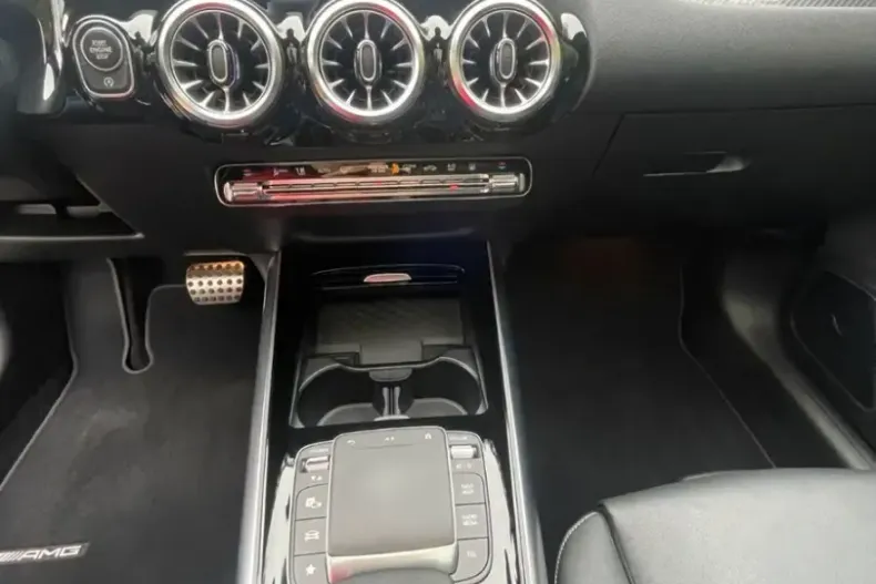 Mercedes-Benz GLA 220 din 2023 cu 39.300 km - oferta MER173975 - foto 21