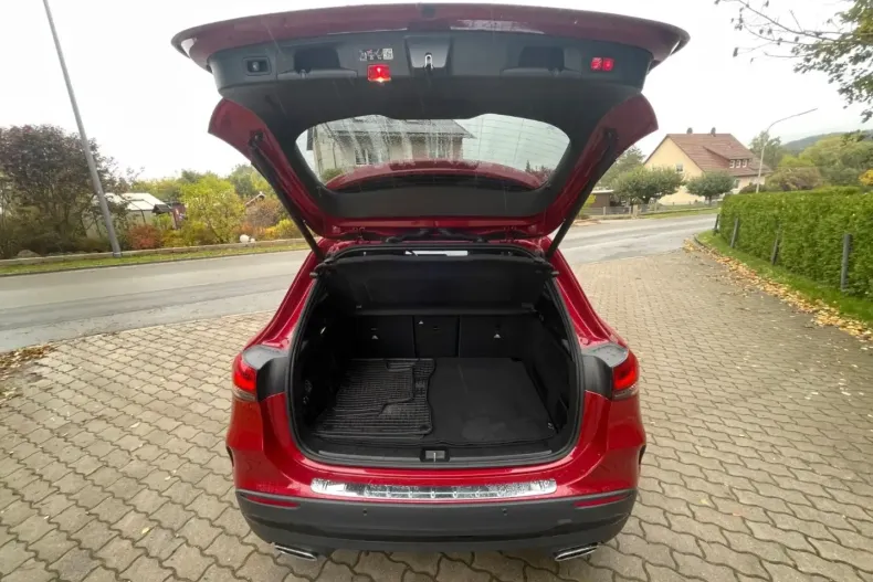 Mercedes-Benz GLA 220 din 2023 cu 39.300 km - oferta MER173975 - foto 40