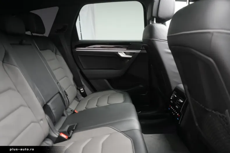 Volkswagen Touareg din 2022 cu 45.000 km - oferta VOL173976 - foto 9