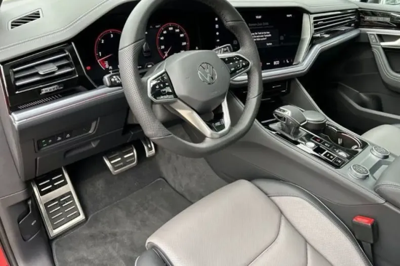 Volkswagen Touareg din 2023 cu 26.000 km - oferta VOL173978 - foto 9
