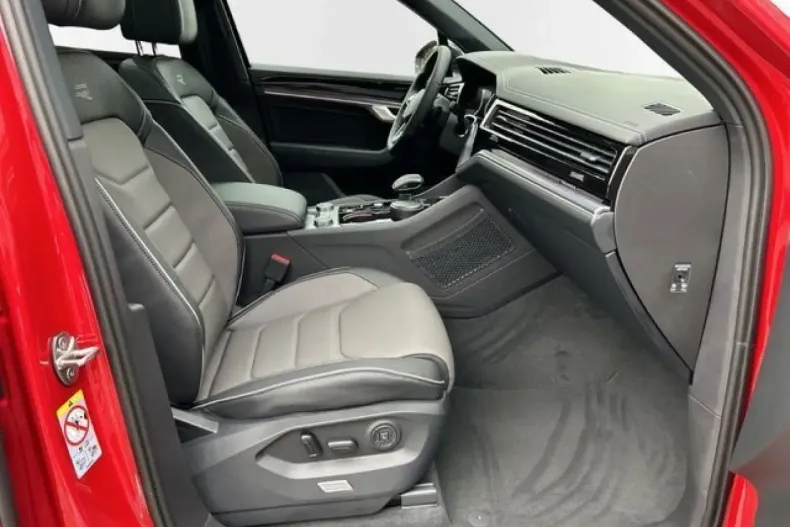 Volkswagen Touareg din 2023 cu 26.000 km - oferta VOL173978 - foto 13