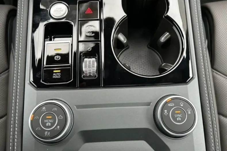 Volkswagen Touareg din 2023 cu 26.000 km - oferta VOL173978 - foto 27