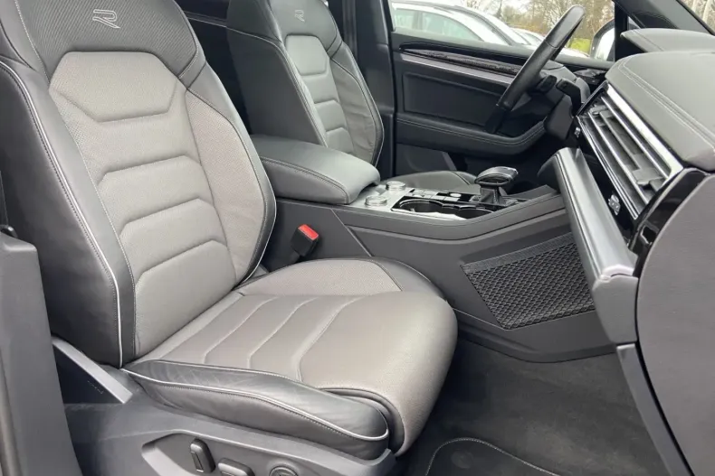 Volkswagen Touareg din 2022 cu 26.569 km - oferta VOL173979 - foto 13