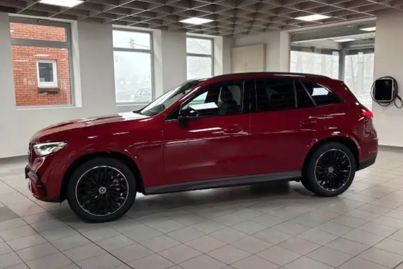 Mercedes-Benz GLC 300 din 2025 cu 12.000 km - oferta MER173982 - foto 3