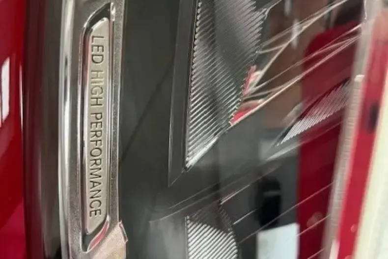 Mercedes-Benz GLC 300 din 2025 cu 12.000 km - oferta MER173982 - foto 9