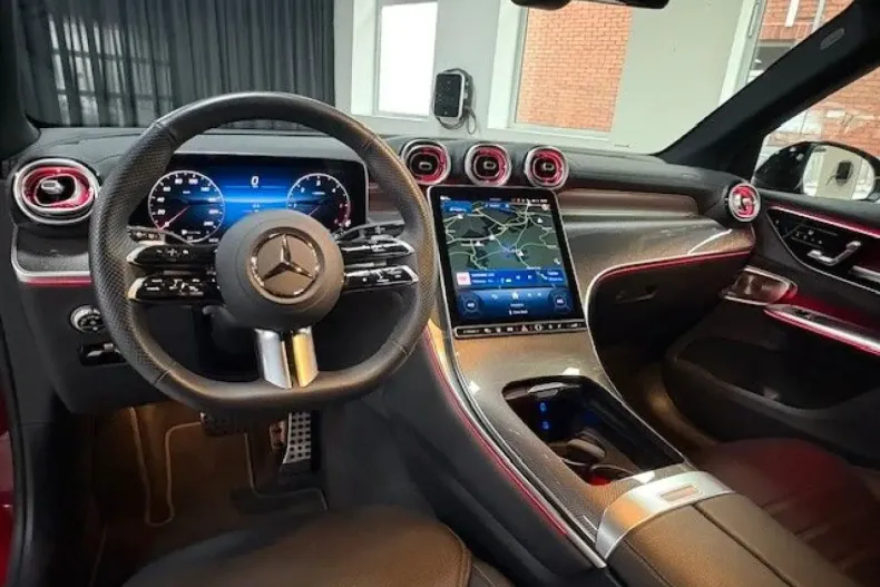 Mercedes-Benz GLC 300 din 2025 cu 12.000 km - oferta MER173982 - foto 13