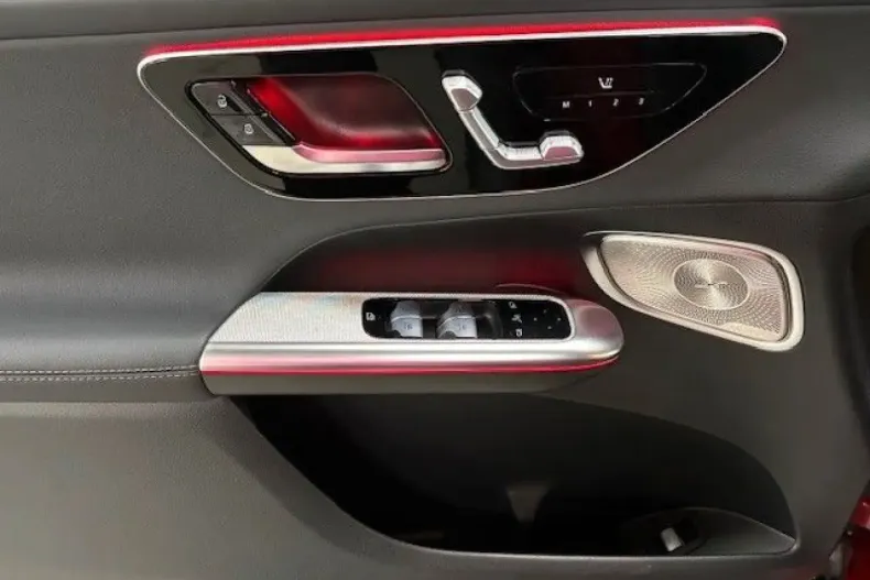 Mercedes-Benz GLC 300 din 2025 cu 12.000 km - oferta MER173982 - foto 17