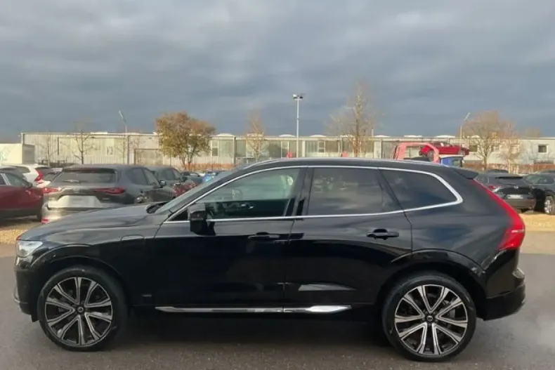 Volvo XC60 din 2022 cu 44.800 km - oferta VOL173984 - foto 4