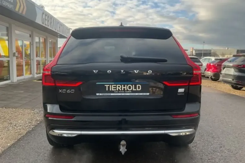 Volvo XC60 din 2022 cu 44.800 km - oferta VOL173984 - foto 6