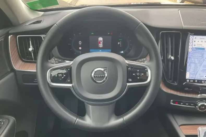 Volvo XC60 din 2022 cu 44.800 km - oferta VOL173984 - foto 14