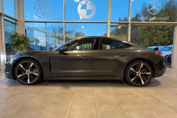 Porsche Taycan din 2021 - oferta POR173986