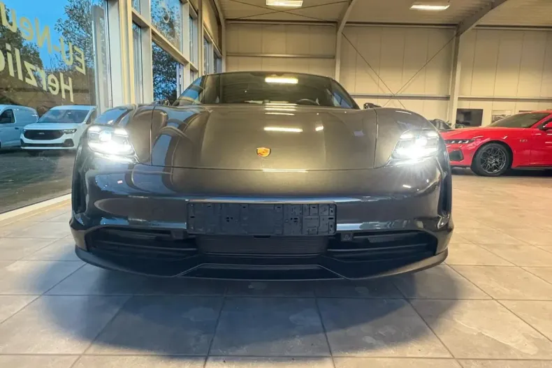 Porsche Taycan din 2021 cu 39.000 km - oferta POR173986 - foto 5