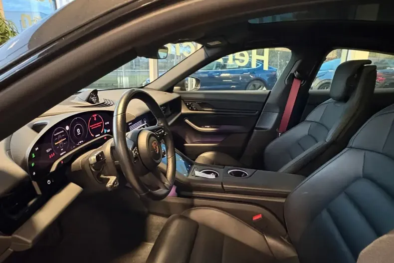 Porsche Taycan din 2021 cu 39.000 km - oferta POR173986 - foto 9