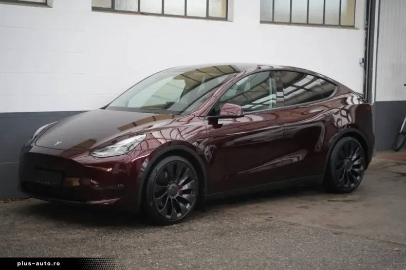 Tesla Model Y din 2023 cu 59.751 km - oferta TES173987 - foto 1