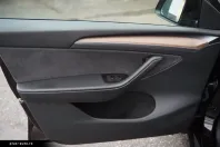 Tesla Model Y din 2023 cu 59.751 km - oferta TES173987 - foto 10