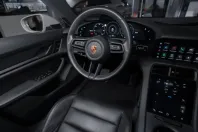 Porsche Taycan din 2022 cu 45.231 km - oferta POR173988 - foto 6