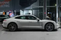 Porsche Taycan din 2022 cu 45.231 km - oferta POR173988 - foto 8