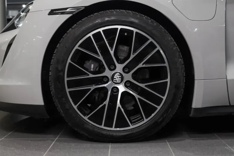 Porsche Taycan din 2022 cu 45.231 km - oferta POR173988 - foto 16