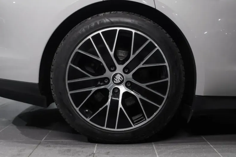 Porsche Taycan din 2022 cu 45.231 km - oferta POR173988 - foto 18