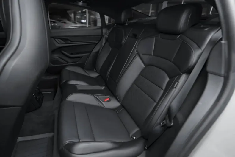 Porsche Taycan din 2022 cu 45.231 km - oferta POR173988 - foto 23