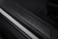 Porsche Taycan din 2022 cu 45.231 km - oferta POR173988 - foto 35