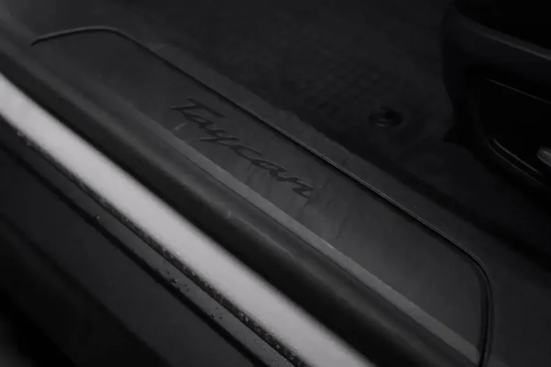 Porsche Taycan din 2022 cu 45.231 km - oferta POR173988 - foto 35