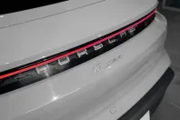 Porsche Taycan din 2022 cu 45.231 km - oferta POR173988 - foto 38