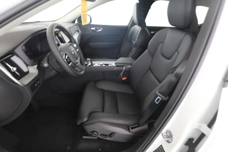 Volvo XC60 din 2025 cu 9.979 km - oferta VOL173991 - foto 3