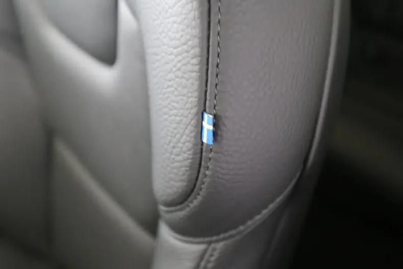 Volvo XC60 din 2025 cu 9.979 km - oferta VOL173991 - foto 12