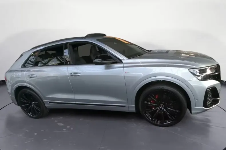 Audi Q8 din 2025 cu 1.000 km - oferta AUD173992 - foto 7